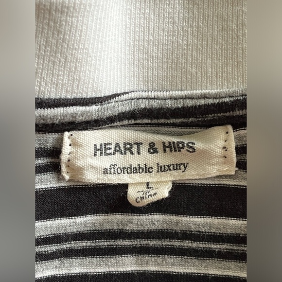 Women’s Heart & Hips Affordable Luxury Striped Collard Button Shirt Cropped Top - Picture 10 of 11